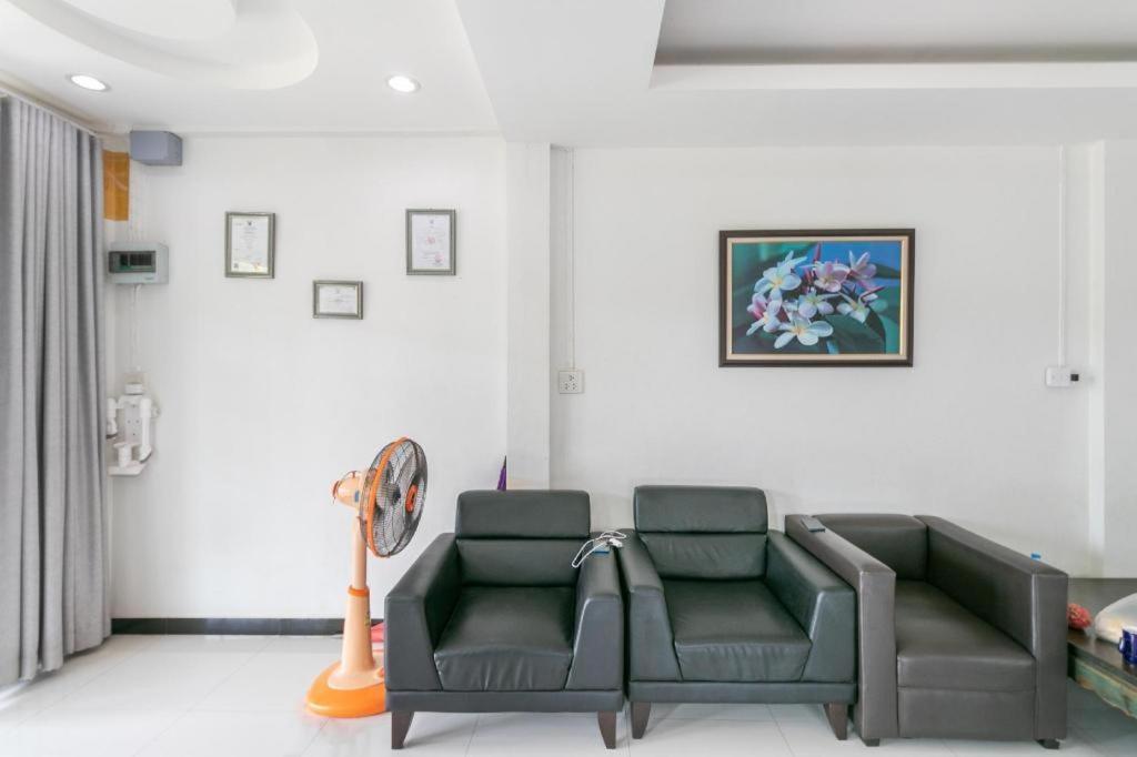 Hotel Oyo 75305 T Park Pak Chong Mu Si Zewnętrze zdjęcie