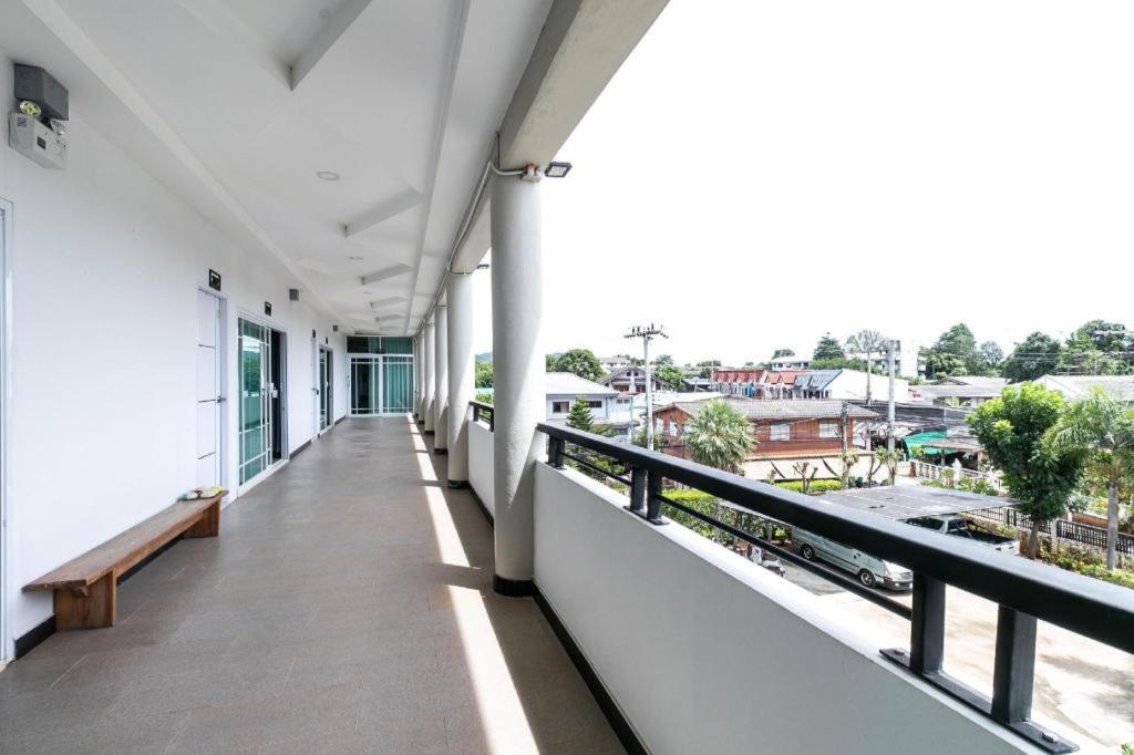 Hotel Oyo 75305 T Park Pak Chong Mu Si Zewnętrze zdjęcie
