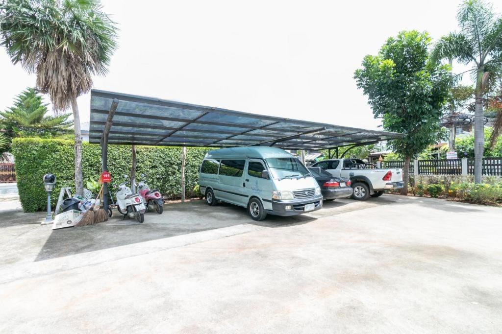 Hotel Oyo 75305 T Park Pak Chong Mu Si Zewnętrze zdjęcie