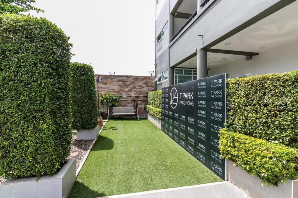 Hotel Oyo 75305 T Park Pak Chong Mu Si Zewnętrze zdjęcie